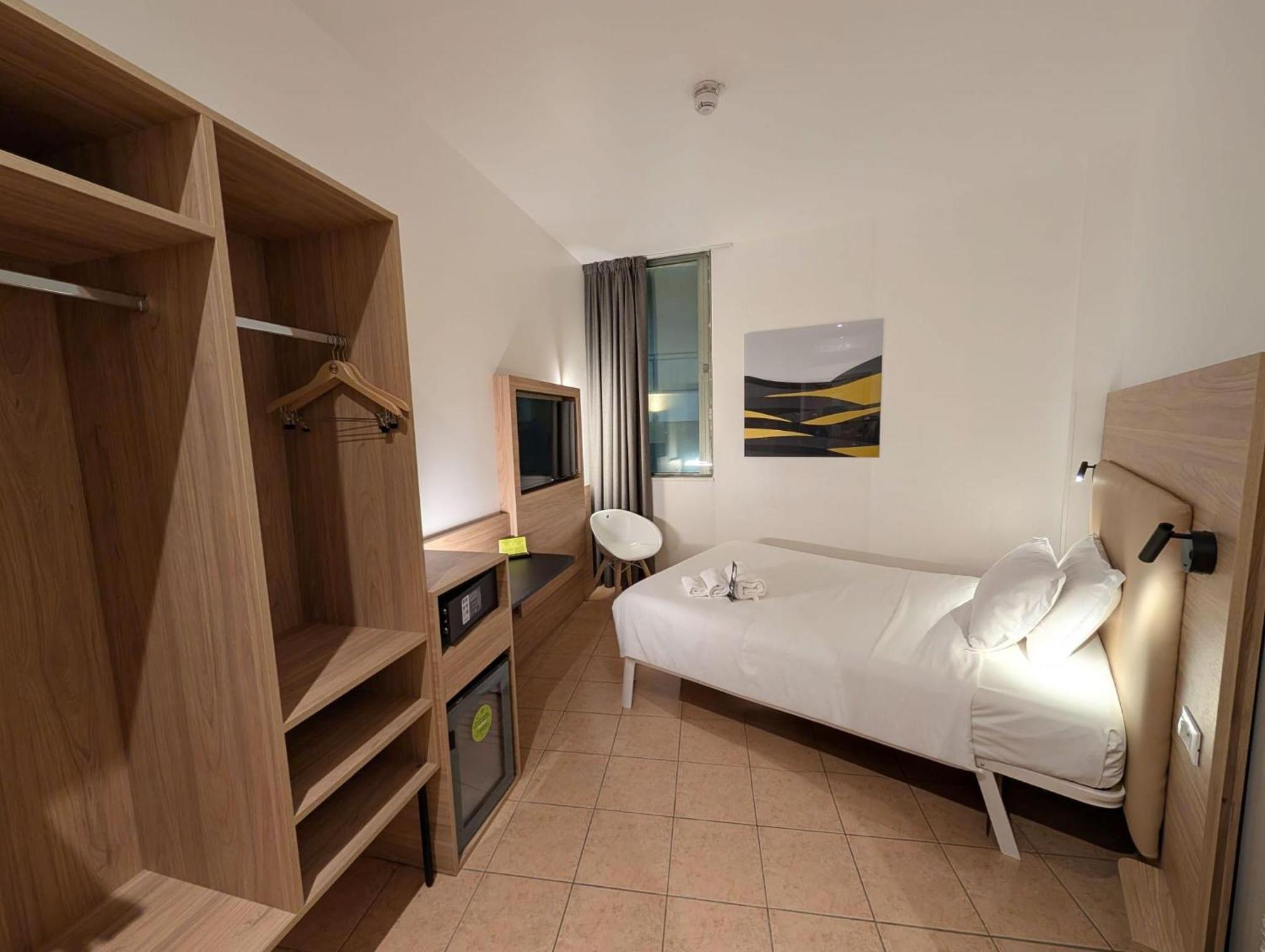 B&B Hotel Pomezia Roma Exterior photo